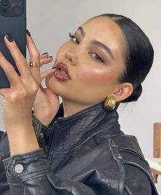 Amanda Khamkaew, Classy Makeup, Casual Makeup, Formal Makeup, Dewy Makeup, Glowing Makeup, Creative Makeup Looks, Glowy Makeup