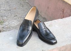 Crafted Leather Handmade Men Black Calf Leather Moccasin Loafers Formal Dress Shoes on Storenvy Formal Dress Shoes, Quality Leather Boots, Custom Design Shoes, Shoe Crafts, Handmade Leather Shoes, Leather Moccasins, Loafers Shoes, Formal Shoes, Formal Dress