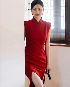 Modern Cheongsam Wedding Dress Sleeveless Dress - Weqipao Elegant Red Sleeveless Cheongsam, Elegant Sleeveless Red Cheongsam, Elegant Sleeveless Fitted Cheongsam, Elegant Sleeveless Ao Dai For Wedding, Elegant Sleeveless Fitted Ao Dai, Red Sleeveless Fitted Cheongsam, Red Fitted Sleeveless Cheongsam, Sleeveless Cheongsam For Party, Elegant Sleeveless Cheongsam For Party