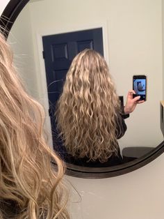 Perms Blonde Hair, Blonde 2b Hair, Wavy Curly Blonde Hair, Long Blonde Wavy Hair Natural, Blonde Hair Wavy Natural, Naturally Wavy Blonde Hair, 2b Blonde Hair, Tight Waves Hair, Long Wavy Hair Blonde