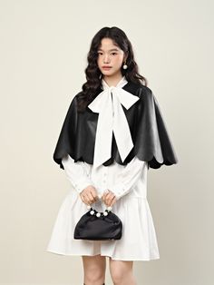 ❤ Item Size (cm)     Size Clothes length Hem size Sleeve length   S 46.5 246 50.5   M 47 248 51   L 47.5 250 51.5     ❤ Commodity Details     Brand KUOSE   SPU KSQ2407003   Color BLACK   Size S,M,L   Material INGREDIENTS:BASE CLOTH 52.2%POLYESTER 47.8%VISCOSE City Silhouette, Oversized Outfit, Vest Blazer, Long Black Hair, Wardrobe Ideas, Winter Trends, Cardigan Jacket, Blazer Coat, Red Plaid