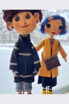 Coraline and Wybie textile art dolls which are already ready - you can buy them. Dolls are made from cotton , hair is from yarn. The dolls can sit with support, stands on a wooden stand.
Coraline with removable yellow raincoat and bag , Wybie with not removable black cloak .
Height is about 12 inches (31 cm ). Lovey Sewing Pattern, Dolls Creepy, Doll Horror, Coraline And Wybie, Bear Lovey, Textile Art Dolls