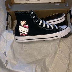 Black All Star Converse Kids Size Brand New In The Box Never Worn Price Firm Black All Star Converse, Hello Kitty Converse, Converse Shoes High Top, Shoes Hello Kitty, Cute Converse Shoes, Converse All Star Pink, Hello Kitty Print, Hello Kitty Vans, Cute Converse