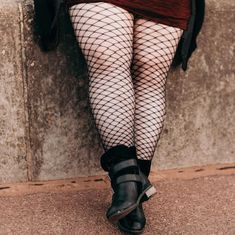 Fishnet Pattern, Wool Tights, Big Women Fashion, Black Fishnets, Patterned Tights, Sheer Tights, Fishnet Tights, Lingerie Bag, Ladies Party