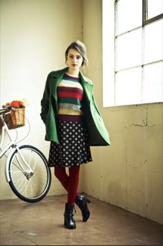 Grannycore Fashion, Net Tights, Librarian Style, Red Tights, Skirt Ideas, Princess Highway, Look Retro, Looks Street Style