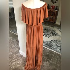 Forever 21 Rust Colored Off Shoulder Maxi Dress. New Without Tags. Casual Flowy Maxi Dress For Date Night, Forever 21 Flowy Summer Maxi Dress, Flowy Forever 21 Maxi Dress, Forever 21 Flowy Maxi Dress For Summer, Forever 21 Casual Summer Maxi Dress, Casual Forever 21 Maxi Dress, Forever 21 Sundress In Maxi Length, Forever 21 Flowy Sundress Maxi Dress, Flowy Forever 21 Maxi Sundress