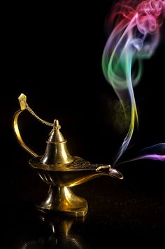 Aladdin's Lamp - Looks like the Genie is finally coming out of the closet Jeanie Lamp, Fantasy Lamp Concept Art, Fantasy Censer Art, Aladdin Lamp Aesthetic, Aladdin Magic Lamp, Brass Peacock Diya, Lock Screen Backgrounds