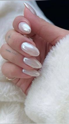 Pearl Like Nails, Pearly White Nails Gel, Bone White Nails, Pearly Gel Nails, Pearly Nails White, Icy White Nails, White Wave Nails, Foggy White Nails, Pearl Color Nails