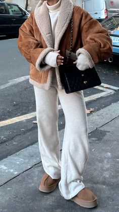 Nyc Winter Outfits, Look Zara, Nyc Outfits, New York Outfits, Looks Pinterest, Skandinavian Fashion, Winter Fashion Outfits Casual, Uggs Outfit, Cold Outfits