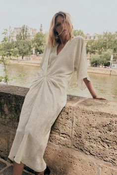 Stylish Midi Dress, Fitted Midi Dress, Short Sleeve Maxi Dresses, Cardigan Sweater Jacket, Midi Dress Summer, Milky White, Daily Dress, Zara Woman, Elbow Length Sleeve