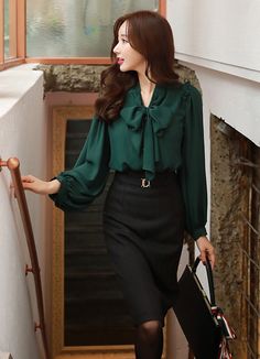 60 Outfits 60s Style Women, Blouse And Skirt Outfit Classy, Formal Tops For Women Blouses Fashion, Women Blouses Fashion Classy, Formal Outfits For Women Parties, Formal Tops For Women, Boho Womens Clothing, 60 Outfits, Formal Tops