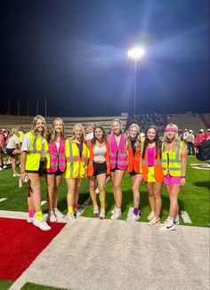 Neon Out Spirit Week, Neon School Theme Outfit, Pep Rally Dress Up Ideas, Neon Friday Night Lights Outfit, Neon Night Football Theme, Neon Cute Outfits, Western Pep Rally Outfits, Neon Pep Rally Ideas, Fun Pep Rally Ideas