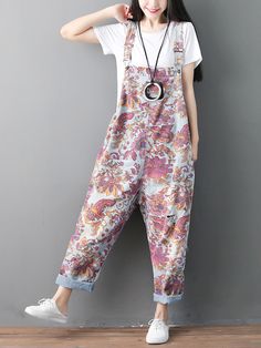 Get ready to bloom this autumn with our Women Autumn Flower Denim Loose Jumpsuits. Made for comfort and style, this denim piece features a loose fit and a beautiful floral design. Perfect for any occasion, pair it with your favorite accessories for a standout look. (Flower power never looked so good!) Features Item Code: 7674952351806 Material: Cotton Pattern: Flower Highlight: Pockets Thickness: Standard Waist Line: High Pants Length: Full Length Season: Spring.Autumn Washing Introduction: At 40 or 60 degrees . Wash it with the colored laundry. add a colored detergent. Hand wash or machine wash. Jumpsuit Spring, Jeans Overall, Loose Jumpsuit, Spring Fabric, Old Jeans, Outfit Trends, Style Jeans, Ankle Length Pants, Ripped Denim