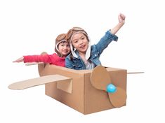 Cardboard Airplane Diy, Airplane Costume, Cardboard Airplane, Airplane Diy, Preschool Decor, Planes Party, Diy Kids Games, Cardboard Toys, Airplane Party