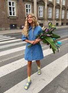 Denim Dress Outfit, Looks Street Style, Mode Inspo, Hm Dress, Looks Style, Mode Inspiration, Outdoor Outfit, Outfits Casuales, Perfect Outfit