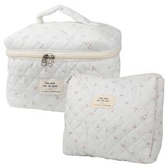 This makeup bag boasts an irresistibly charming design crafted from quilted cotton, complete with spacious handles for added convenience. Material: * Quilted Fabric * Machine washable Size 1. Large     Length: 10.2 Inch     Height: 6.3 Inch     Width: 6.3 Inch 2. Medium     Length: 8.6 Inch      Height: 6.3 Inch     Width: 3.2 Inch This collection of makeup cases makes for an excellent present for friends and family on occasions such as birthdays, anniversaries, Mother's Day, Thanksgiving, Chris Cute Makeup Bag, Vintage Gold Watch, Cute Makeup Bags, Aesthetic Floral, Toiletries Organization, Organizer Bag, Presents For Friends, Travel Toiletries, Makeup Bags Travel