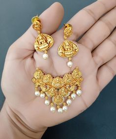 Laxmi pendant and earrings set * For any Questions/Queries Plz WhatsApp 224-542-0960 * All Items Ships From Dublin California Dublin California, Casual Wedding Party, Saree Jewellery, Wedding Party Wear, Locket Ring, Pendant Locket, Party Wear Saree, Wear Saree, Casual Wedding