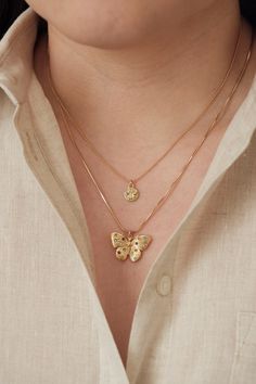 Details: - 14K Gold Filled Ball chain - 18K Gold Filled Dainty Snake chain Bee Pendant: - Size: 8mm - Material: 18K Gold Filled Butterfly pendant: - Size: 23X15mm - Material: 14K Gold Plated COMBO A: 16" Bee ball chain 18" Butterfly dainty snake chain COMBO B: 18" Bee ball chain 20" Butterfly dainty snake chain *If you prefer the individual necklace, you have the option to select it from the drop-down menu. Check out our other butterfly combo set here: https://www.etsy.com/listing/1495802464/gol Gold Butterfly Charm Necklace For Everyday, Everyday Gold Butterfly Necklace With Clavicle Chain, Gold Butterfly Necklace For Everyday Wear, Dainty Gold Butterfly Charm Necklace, Everyday Gold Necklace With Butterfly Charm, Everyday Gold Butterfly Necklace, Gold Butterfly Charm Necklace With Delicate Chain, Gold Charm Necklace With Butterfly For Everyday, Everyday Gold Butterfly-shaped Jewelry