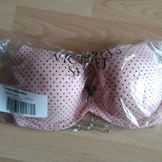 Vs Pink Polka Dot Bra 34dd Brand New Vs Pink 2000s, Vs Undies, Pretty Items, Pink Bras, Dream Wishlist, Vs Pink Bras, Pink Lace Bra, Victoria Secret Pink Bras, Vs Bras