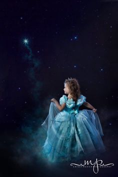 Frozen Photoshoot, Pretty Wallpapers, Cinderella, Frozen, Fine Art, Wallpapers, Disney Princess, Couture, Disney Characters