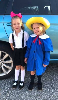 Looking for great twin girls Halloween costumes? We've got an awesome list to bring you plenty of ideas to dress up your twin girls this year! Girl Costumes For Halloween, Twins Girl