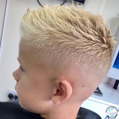 Men's Hair, Haircuts, Fade Haircuts, short, medium, long, buzzed, side part, long top, short sides, hair style, hairstyle, haircut, hair color, slick back, men's hair trends, disconnected, undercut, pompadour, quaff, shaved, hard part, high and tight, Mohawk, trends, nape shaved, hair art, comb over, faux hawk, high fade, retro, vintage, skull fade, spiky, slick, crew cut, zero fade, pomp, ivy league, bald fade, razor, spike, barber, bowl cut, 2016, hair trend 2017, men, women, girl, boy Baby Boy Haircuts, Super Hair, Corte De Cabelo Masculino, Trendy Haircuts, Haircuts For Long Hair, Short Hair Haircuts, Boys Haircuts