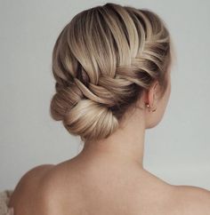 Casual Elegant Updo, Braided Updo For Fine Hair, Chignon With Braid, Bridal Hairstyles For Thinning Hair, Bridal Updo For Medium Length Hair, Bridesmaid Easy Hairstyles, Wedding Braided Bun, Elegant Hairstyles For Long Hair Formal Classy, Tight Updo Hairstyles