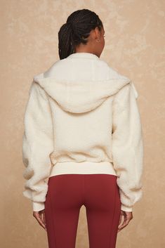 The softest Sherpa you'll ever own - meet the Bianca Jacket. Designed with a removable hood and zip pockets, our Sherpa jacket is as luxe as it is stylish. Featuring a front-zip closure, oversized silhouette and ribbed cuffs, you'll love to wear this style all season long. Model is 5'9 and wearing size Small Sherpa Hoodie, Sherpa Jacket, Jumpsuit Jacket, Oversized Silhouette, Hoodie Jacket, Handbags On Sale, Sweater Jacket, Zip Pockets, Jumpsuit Dress