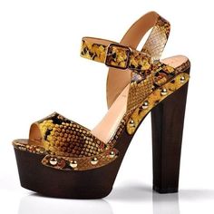 Square Heel Ankle Strap Sandals - Men & women apparel Sandals Wedges, Wedges Shoes, Gladiator Heels, Ankle Strap High Heels, Club Bar, Shoe Fits, Brown Sandals, Beach Shoes, Ankle Strap Heels