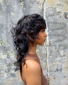 Feminine Mullet Curly Hair, Modern Curly Mullet Women, Medium Length Mullet Shag, Unique Wavy Haircuts, Curly 70s Haircut, Curly Layered Mullet, Curly Shag Mullet Women, Womans Mullets Long, Short Curly Hair Halloween Costumes