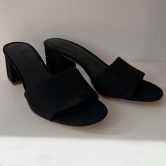 Nib Only Removed From Box For Photos. Sandals Black Women, J Crew Boots, Fur Loafers, Gold Block Heels, Block Heel Mule, Chelsea Rain Boots, Criss Cross Sandals, Heeled Mules Sandals, Black Pumps Heels