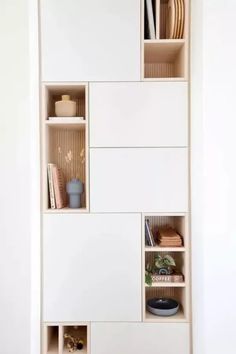 We adore the essence of simplicity in our furniture, as it grants us the freedom to tailor each piece to our unique style. The Ikea BESTA units embody this #ikeashelves Eket Ikea, Ikea Bestå Hack, Ikea Room Divider, Ikea Eket, Besta Ikea, Ikea Built In, Ikea Wall, Bedroom Hacks