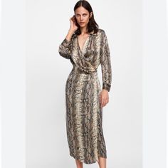 Zara Snake Print Wrap Dress Blogger Fab Size M Nwot Was Never Work No Flaws 67% Cupro, 33% Viscose. Measurements Armpit To Armpit 20” Waist 15” Length 51” Brown Long Sleeve Maxi Dress For Night Out, Zara Long Sleeve Brown Dress, Zara Brown Midi Dress For Evening, Zara Brown Midi Dress For Night Out, Zara Brown Evening Midi Dress, Zara Midi Dress For Date Night In Fall, Zara Long Sleeve Maxi Dress For Date Night, Zara Brown Maxi Dress For Date Night, Zara Brown V-neck Maxi Dress