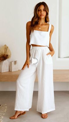 * Oceana Pants - White - Buy Women's Pants - Billy J!! Linen Style Fashion, Matching Lounge Set, Winter Mini Dresses, Elegante Casual, Linen Style, Linen Set, Cami Crop Top, Mode Inspo, Looks Chic