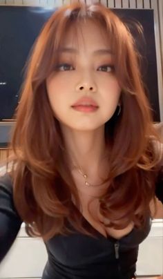 Bunny Face Type, Jennie Bangs, Asian Ginger Hair, Jennie Hair, Hair Inspiration Long, Hairstyles For Layered Hair, Hair Stylies, Haircuts Straight Hair, Hair Inspiration Color