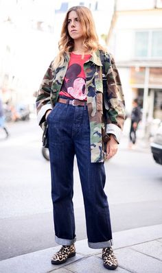 Oversized camo jacket Oversized Camo Jacket Outfit, Camouflage Jacket Outfit, Camo Jacket Outfit, Boyfriend Jeans Style, Military Jackets, Camouflage Outfits, Camouflage Jacket