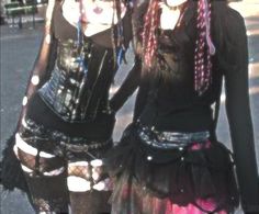 Pink And Black Goth Aesthetic, Black Goth Aesthetic, Pink And Black Goth, Mode Harajuku, Goth Clothing, Alt Outfits, Black Goth, Estilo Punk