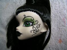 Begoth Limited Edition 12" doll head, Bleeding Edge. Begoths Dolls, Monster High Coffin Bean Dolls, 2000s Goth, 2000s Toys, Types Of Goth, Dead Tired Monster High Dolls