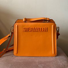 Steve Madden Orange Bevelyn Tote. New With Tags Orange Purse, Steve Madden Bags, Vegan Leather Bag, Crossbody Wallet, Orange Bag