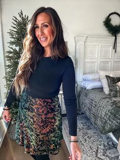 I love a little sparkle with any holiday outfit and this skirt is so fun! The perfect holiday party outfit for moms and women. Holiday style made easy with a sparkle skirt and black top Sparkle Skirt, Outfit For Women, Holiday Party Outfit, Holiday Outfit, Holiday Style, I Love A, Mom Outfits, Holiday Fashion, Black Top