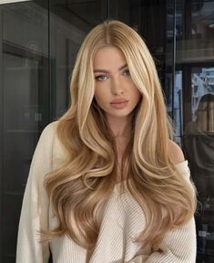 Blonde Ambition, Blond Balayage, Golden Blonde Hair, Honey Blonde Hair, Strawberry Blonde Hair, Blonde Hair Inspiration, Hair Treatments, Blonde Hair Looks, Long Blonde