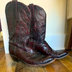 - Hardly Worn, Men’s Lucchese Boots - Handmade In The Usa - Black Boots With Hints Of Red That Reflect More As The Sun Shines On Them Classic Pointed Toe Boots With Red Sole, Formal Boots With Red Sole And Snip Toe, Formal Snip Toe Boots With Red Sole, Burgundy Snip Toe Boots For Formal Occasions, Classic Red Snip Toe Boots, Vintage Snip Toe Business Boots, Vintage Snip Toe Boots For Business, Classic Boots With Red Sole And Round Toe, Classic Red Goodyear Welted Boots