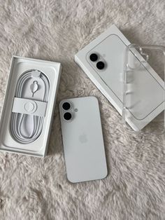 Iphone 16 White Aesthetic, Apple Vision Board, Iphone 16 Plus White, Iphone 16 White, Iphone 16 Aesthetic, White Iphone Aesthetic, Iphone 16 Case, Apple Products Aesthetic, Girly Wishlist