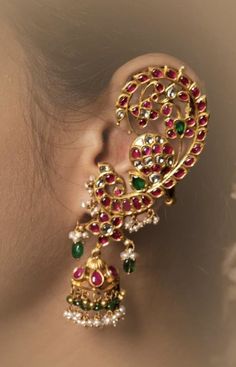 Kundan Earcuffs, Earcuffs Earrings Indian, Diamond Jhumkas Indian, Full Ear Earrings, Gold Jewelry Prom, Temple Jewellery Earrings, Wedding Jewelry Sets Bridal Jewellery, Antique Gold Earrings, Gold Jhumka Earrings