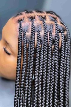 Click on the link in the Pin to find braiders near you for your next knotless braids appointment! Small Med Knotless Box Braids, Medium Knot Less Braids Parting, Sm/med Knotless Braids, S Medium Knotless Braids, Medium Knotted Box Braids, Medium Knotless Parts, Medium Knotless Box Braids With Color, Medium Knot Less Braids