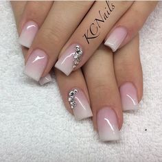 Beautiful pink to white fade acrylic nails! Love the colors Unghie Sfumate, Wedding Nail, Nails French, Nail Patterns, Manicures Designs, Acrylic Nail Art, Short Hairstyle, Prom Nails