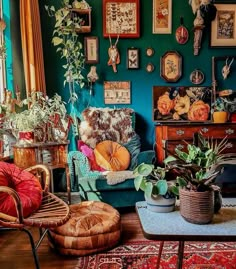 https://www.youtube.com/watch?v=WTPBIVqapvk Eclectic And Boho Decor, Eclectic New Orleans Decor, Bohemian Studio Decor, Colorful Maximalist Office, Vibrant Interior Paint Colors, Accent Wall Maximalist, Blue Boho Bathroom Ideas, India Interior Design Living Rooms, Tropigoth Aesthetic