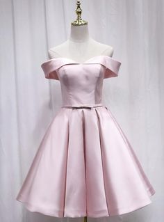 Pink Off Shoulder Bridesmaid Dress Off Shoulder Bridesmaid, Off Shoulder Bridesmaid Dress, Prom Dress Pictures, Modern Dresses, Dresses Royal, Pink Dresses, Creation Couture, Grad Dresses, Satin Color