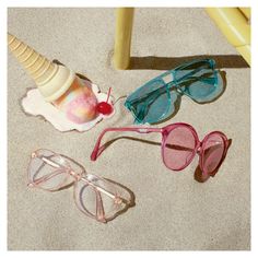 Eyewear Campaign, Velvet Aesthetic, Cat Eye Colors, Flat Top Sunglasses, Gucci Spring, Metal Glasses, Cute Glasses, Gucci Eyewear, Trendy Sunglasses