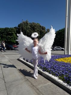 58$ Creation of angel wings for children and adults. Follow the link to my store. Fairy Carnival, Costume Ange, Kids Angel Costume, Small Fairy Wings, Baby Angel Wings, Angel Wings Costume, Baby Kostüm, White Angel Wings, Kostum Cosplay